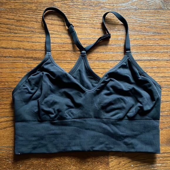 Under Armour Gray Fitted Sports Bra - Picture 1 of 3